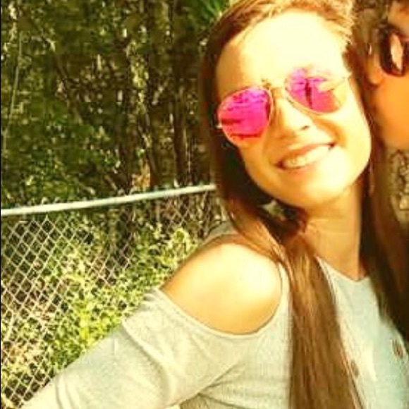 Meet your Posher, Mckenzie - Picture 1 of 1